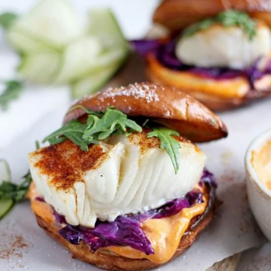 BLACKENED FISH BURGER + SRIRACHA
