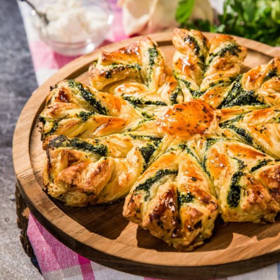 Spinach And Ricotta Pull-Apart Pie