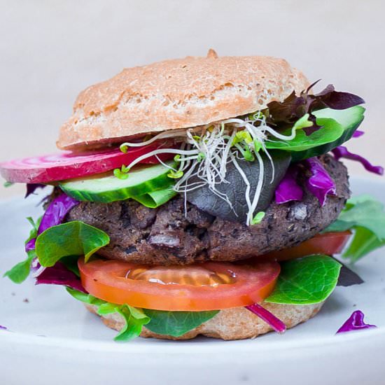 Easiest Black Bean Burgers (vegan)