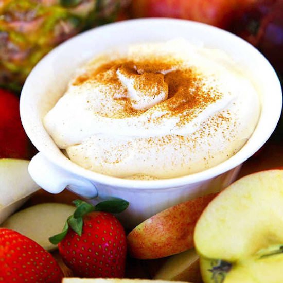 RICH AND CREAMY RUMCHATA FRUIT DIP