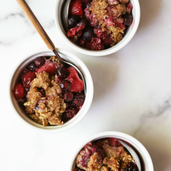 Mixed Berry Oatmeal Cookie Crisp