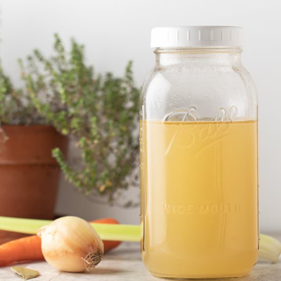 Instant Pot Chicken Stock