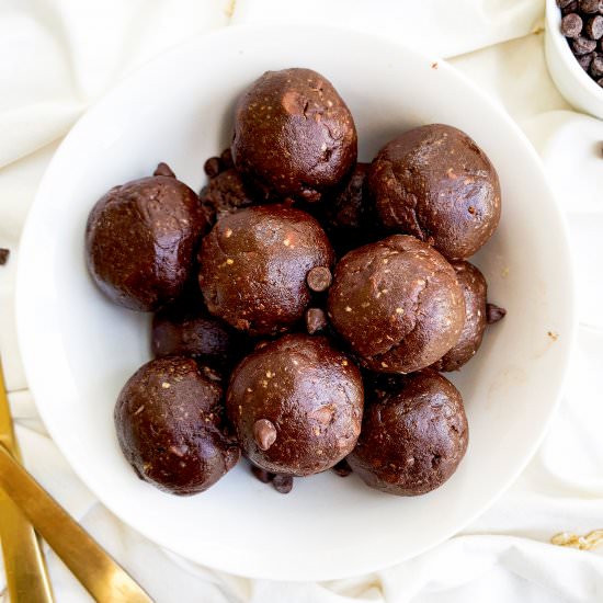 Healthy No-Bake Brownie Bites