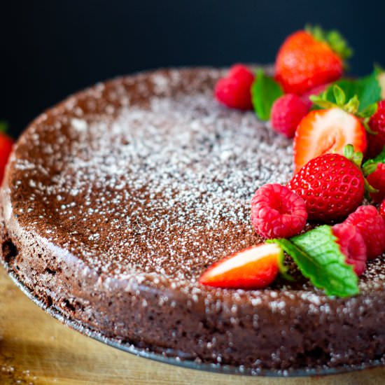 Decadent Flourless Chocolate Cake