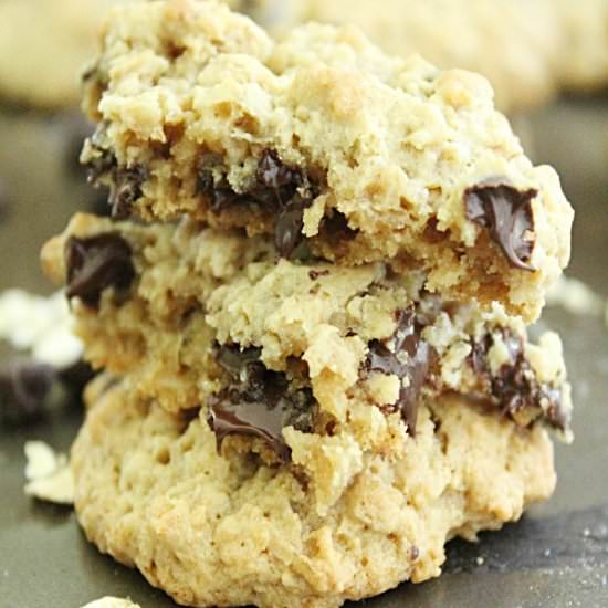 Dark Chocolate Chip Oatmeal Cookies