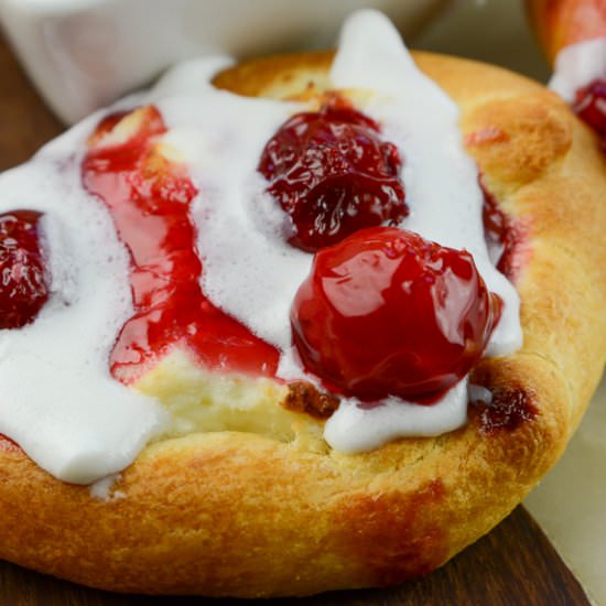 AIR FRYER CHERRY AND CREAM CHEESE D