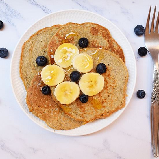 Delicious Banana Oatmeal Pancakes