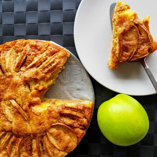 Norwegian apple cake (Eplekake)