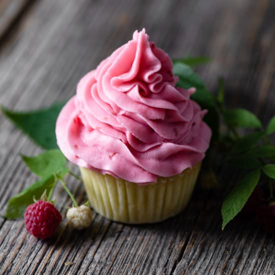 Raspberry Lemonade Cupcakes