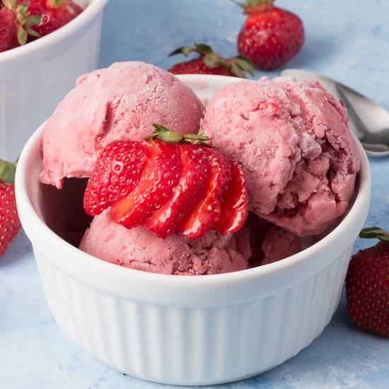 Vegan Strawberry Ice Cream