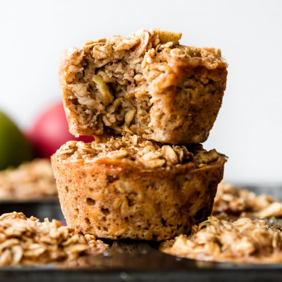 Apple Cinnamon Baked Oatmeal Cups