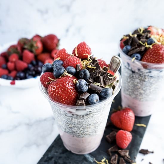 Overnight Oats with Chia + Berries