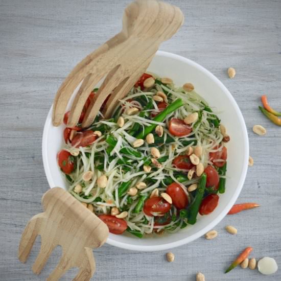 SPICY PAPAYA SALAD