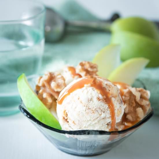 Apple pie ice cream
