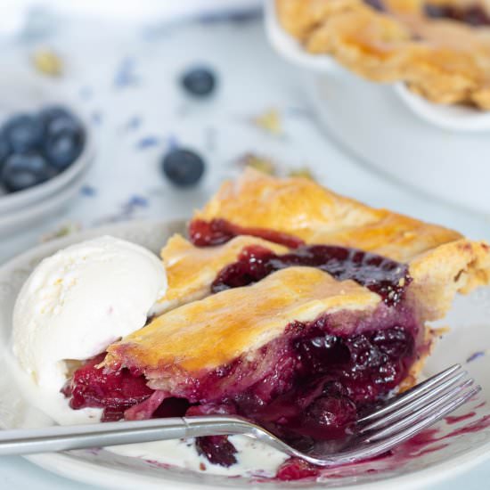 Homemade Apple Berry Pie