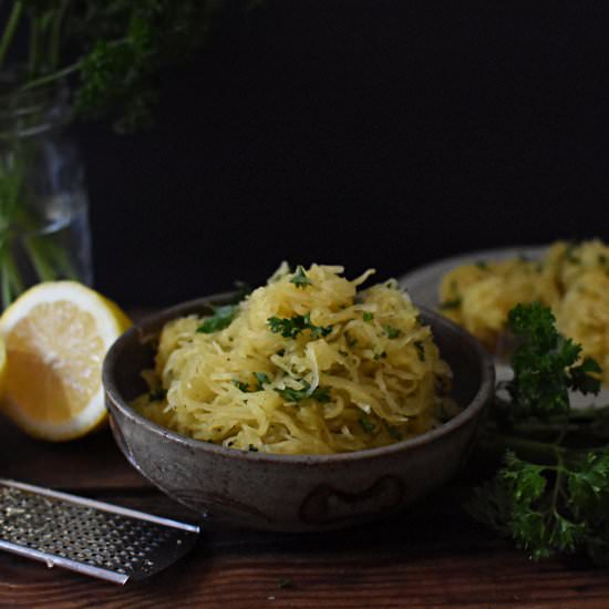 Lemon Garlic Spaghetti Squash