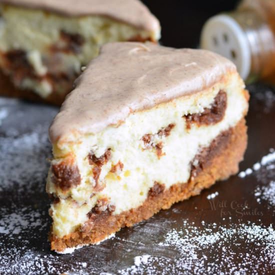 Cinnamon Bun Cheesecake