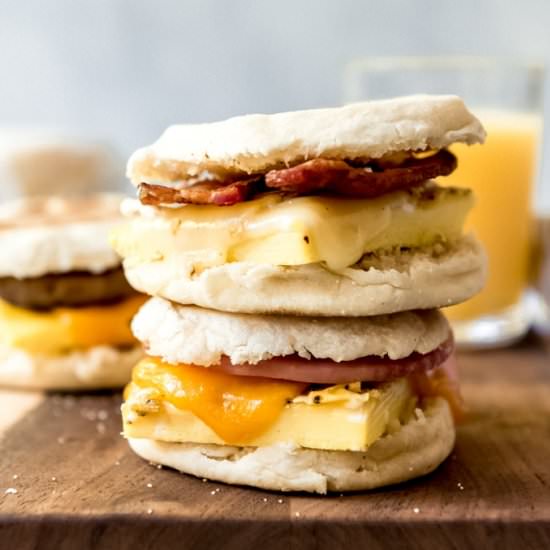MAKE-AHEAD BREAKFAST SANDWICHES