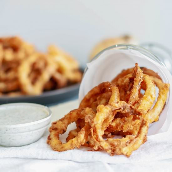Crispy Onion Rings w/ Dill Dressing