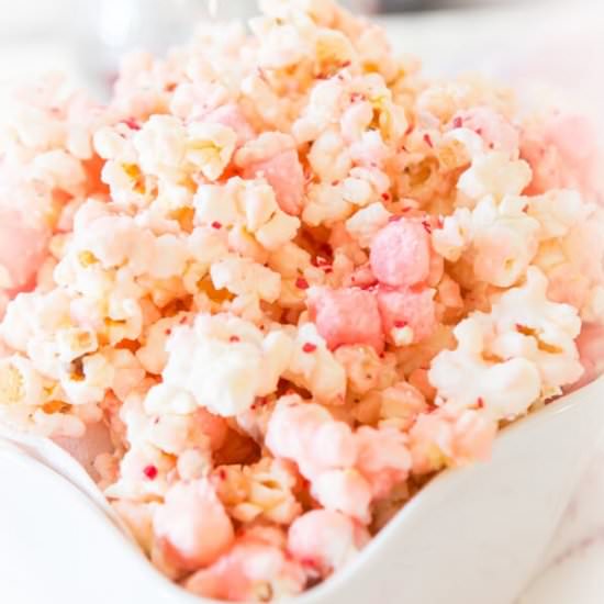 WHITE CHOCOLATE PEPPERMINT POPCORN