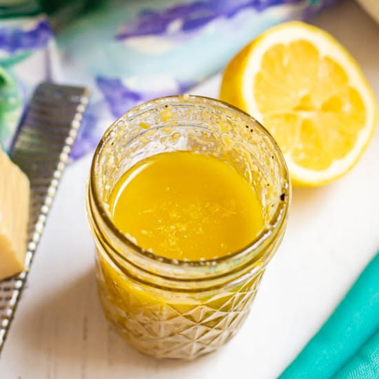 Easy Caesar salad dressing