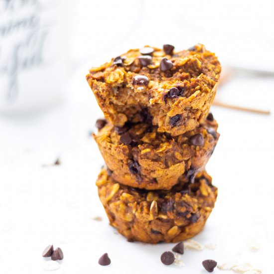 Baked Pumpkin Oatmeal Muffins