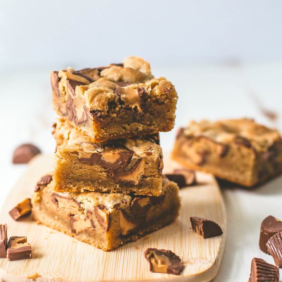 Peanut Butter Cup Cookie Bars