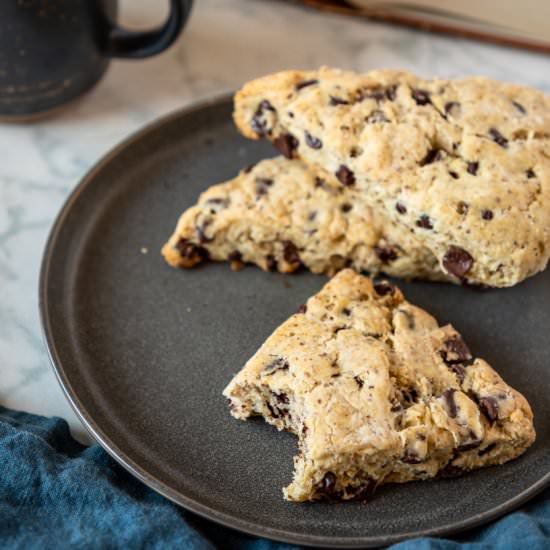 Easiest Vegan Chocolate Chip Scones