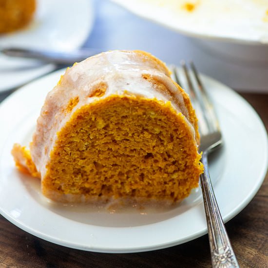 PUMPKIN BUNDT CAKE W/ CREAM CHEESE