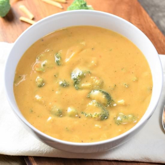 Vegan Broccoli Cheese Soup