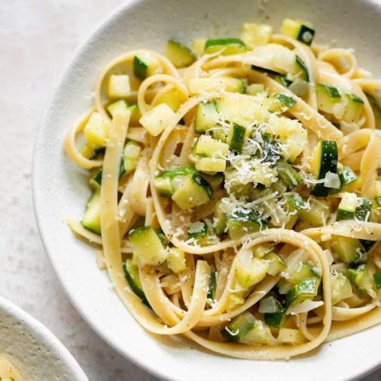 simple zucchini pasta