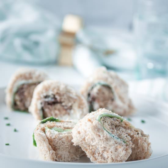 Sandwich with smoked mackerel