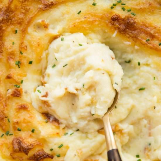 Cheesy Roasted Garlic Mashed Potato