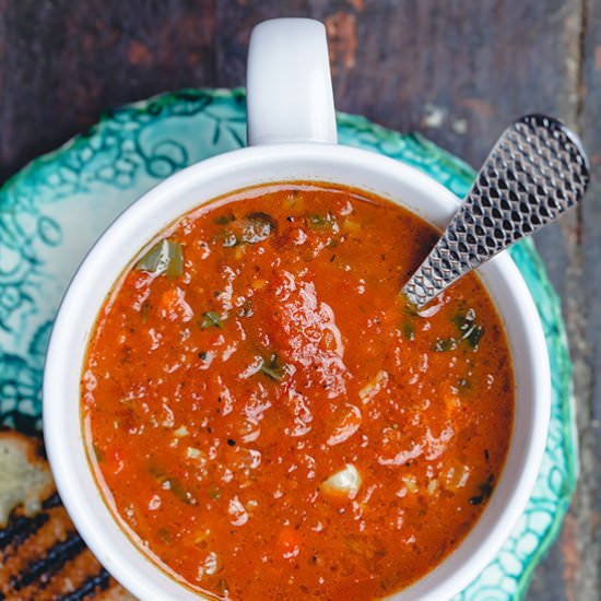 BEST Vegan Roasted Tomato Soup