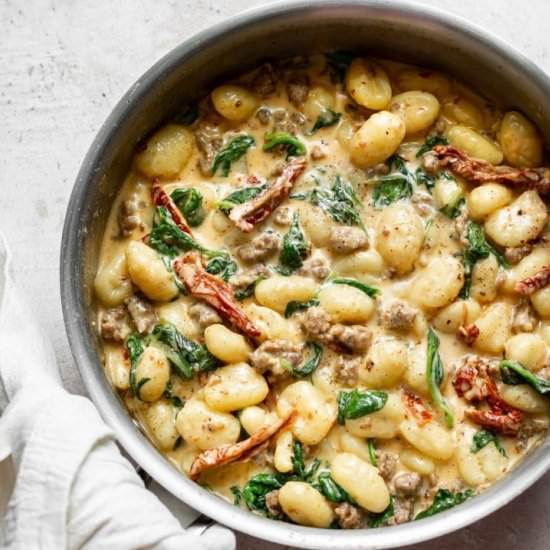 creamy tuscan sausage gnocchi