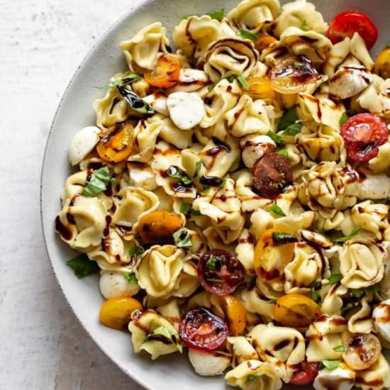 caprese tortellini pasta salad