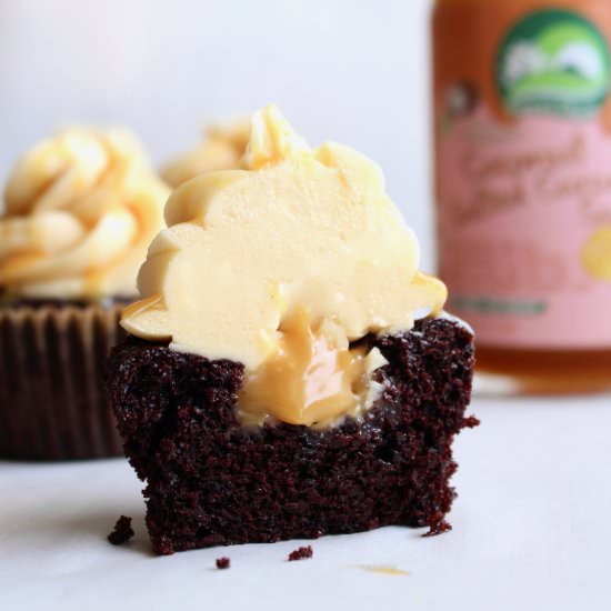 Vegan Caramel Chocolate Cupcakes