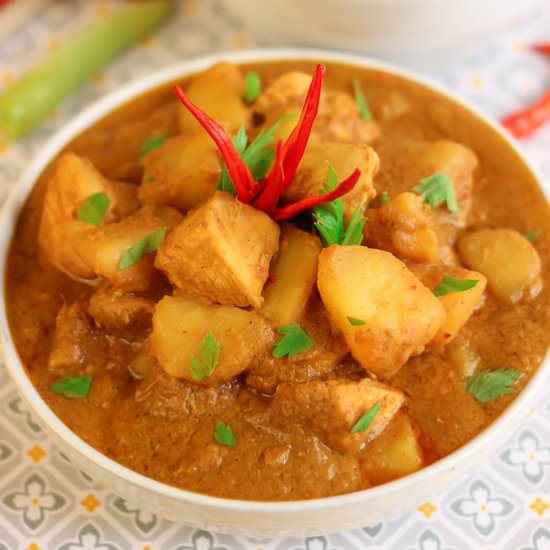Indonesian chicken curry