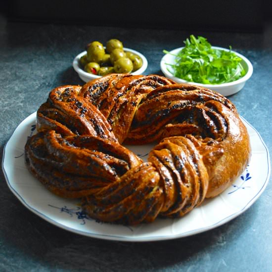 Olive Crown Bread