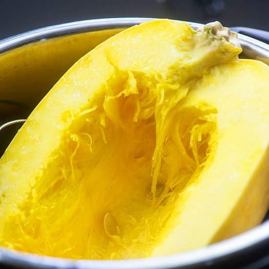 INSTANT POT SPAGHETTI SQUASH