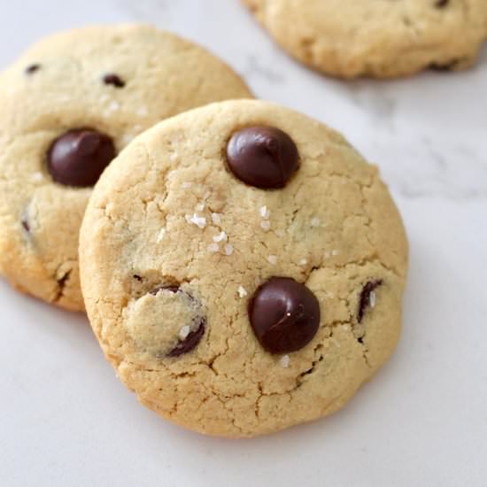 Almond Flour Chocolate Chip Cookies