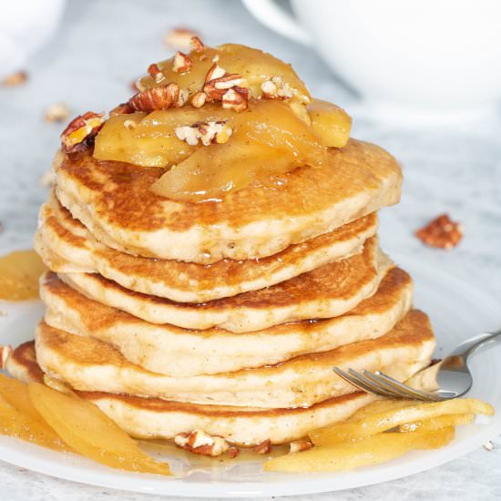 Warm Vegan Apple Cinnamon Pancakes