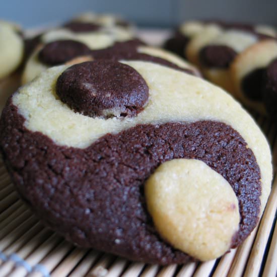 Yin Yang Butter Cookies