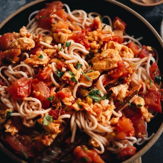 15-Minute Tomato Egg Noodles