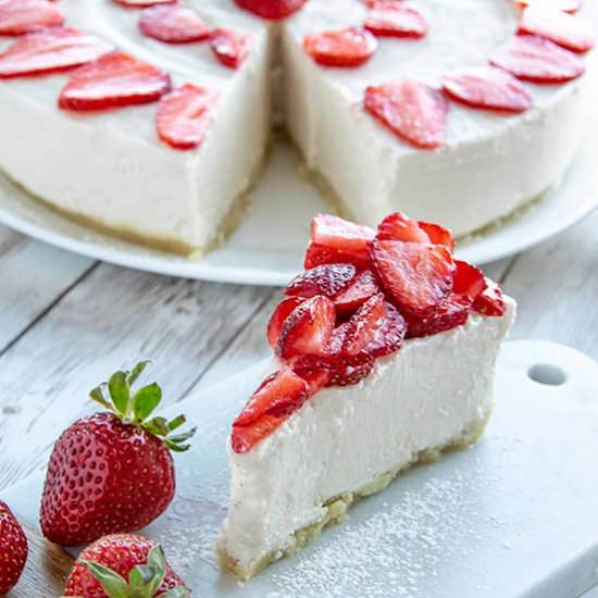 Vegan No-Bake Vanilla Cheesecake