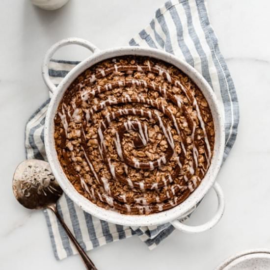 Cinnamon Roll Baked Oatmeal