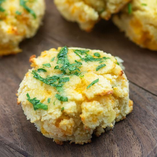 KETO CHEDDAR BAY BISCUITS