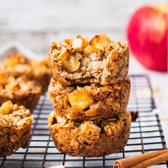 Baked Apple Cinnamon Oatmeal Cups