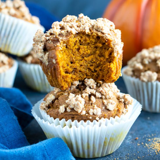 Healthy Pumpkin Streusel Muffins