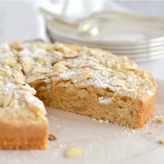 Crumbly Almond Cake